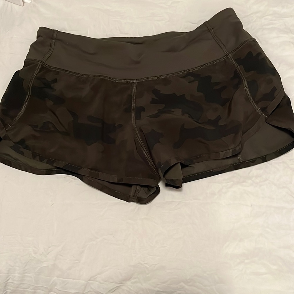 Green camo lulu lemon shorts